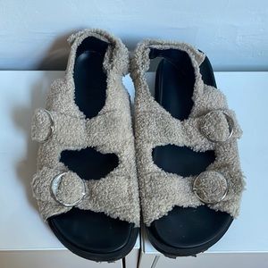 Faux fur “winter” sandals.